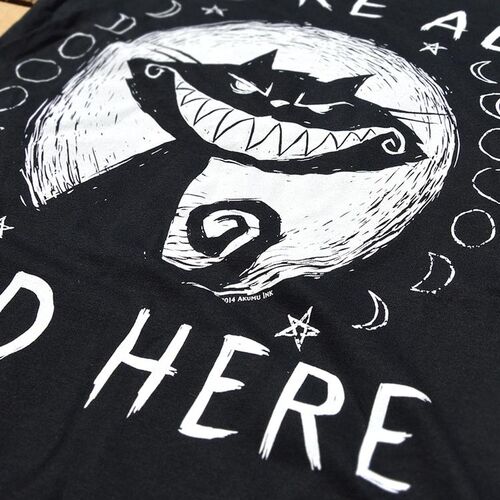 CAMISETA WE'RE ALL MAD HERE MEN M